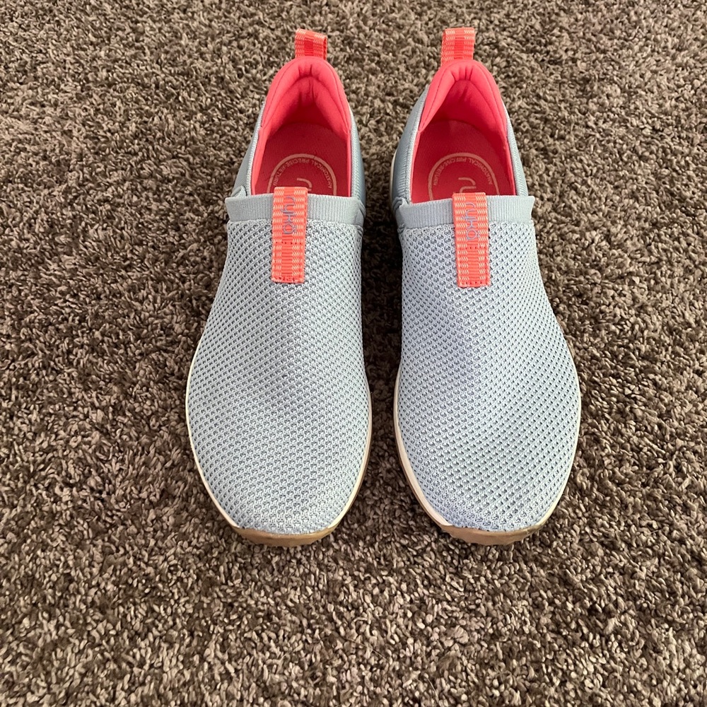 Like new Ryka sneakers size 9